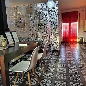 El Akito, Apartamento